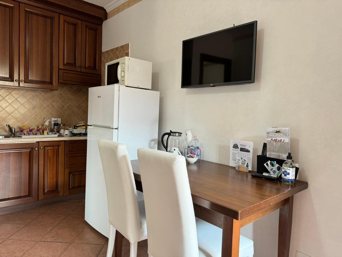 Euro House Inn Airport Fiumicino Bagian luar foto