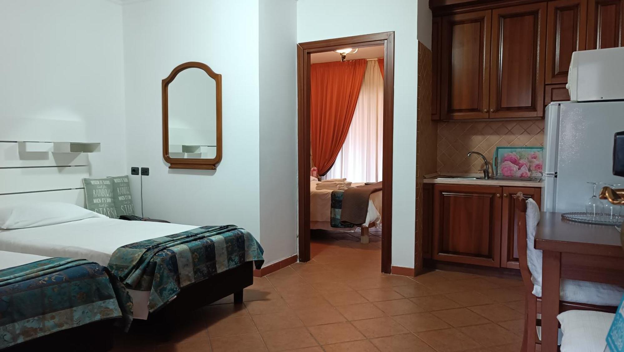 Euro House Inn Airport Fiumicino Bagian luar foto