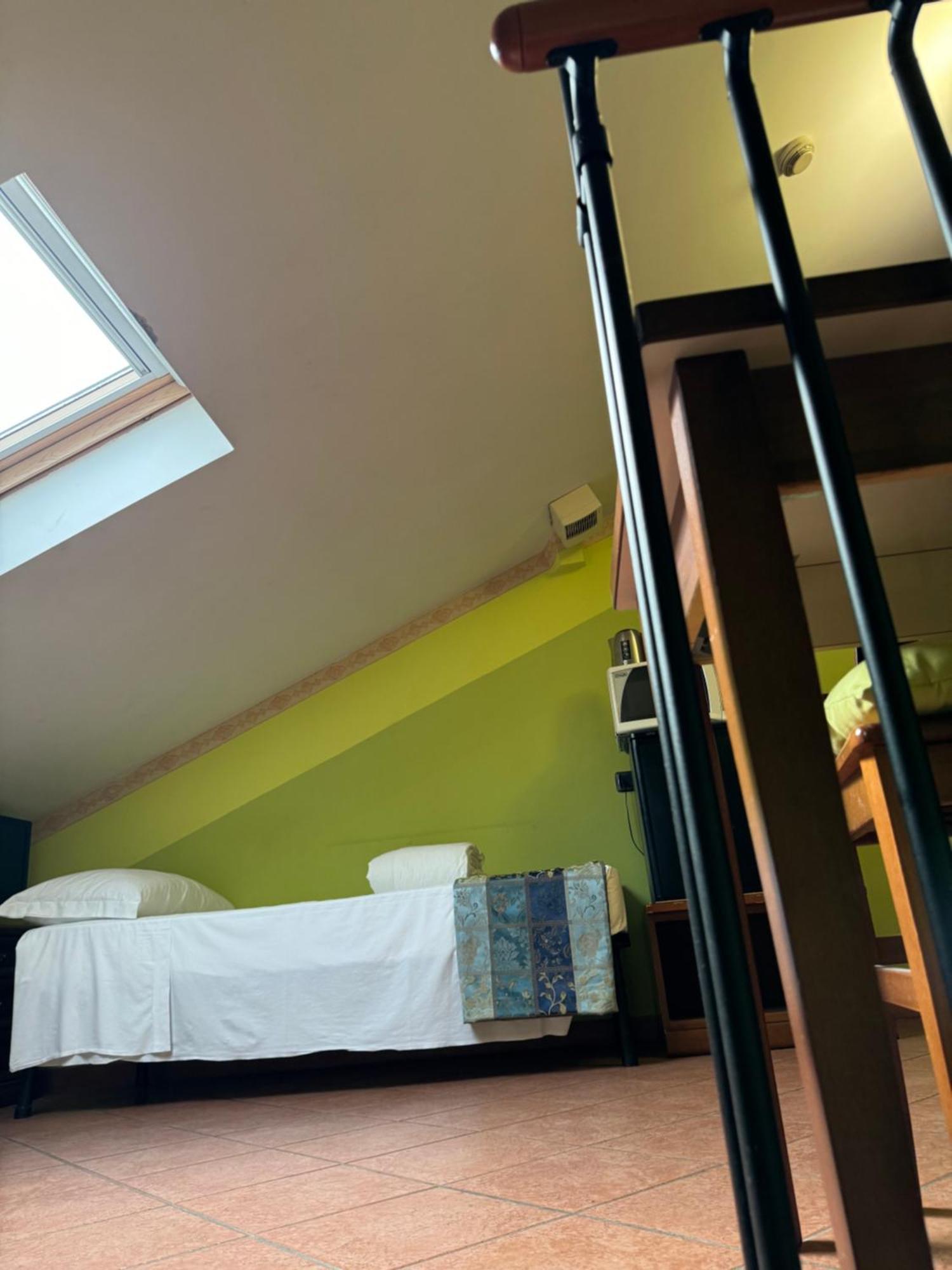 Euro House Inn Airport Fiumicino Bagian luar foto